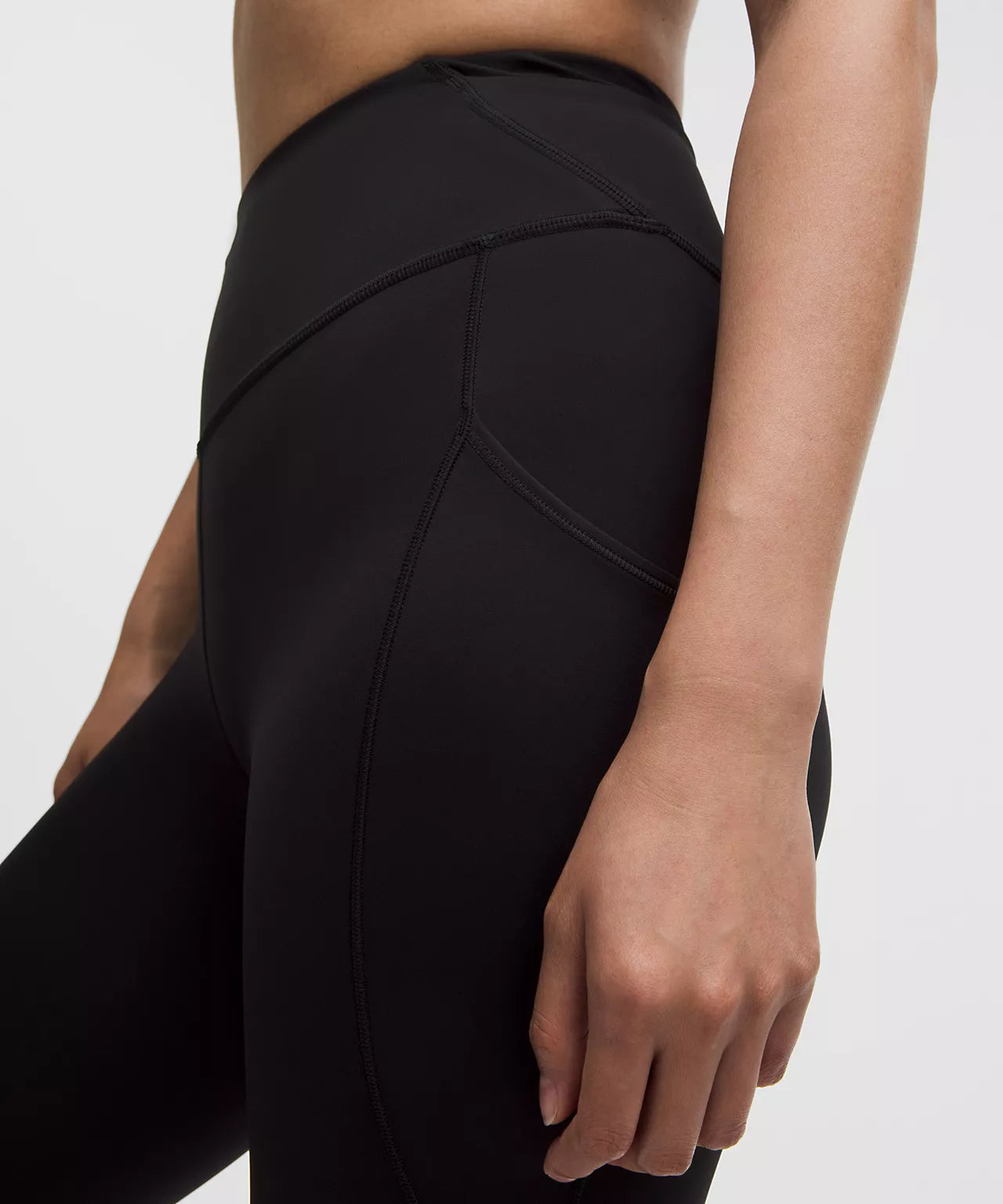 Lululemon Fast and Free High-Rise Tight 25"
5 Pocket