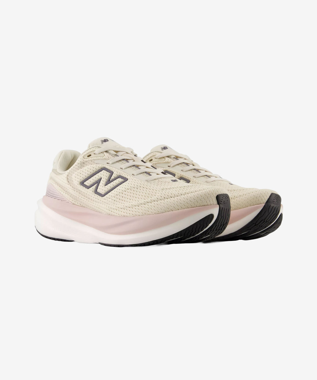Women's NB 1080v15