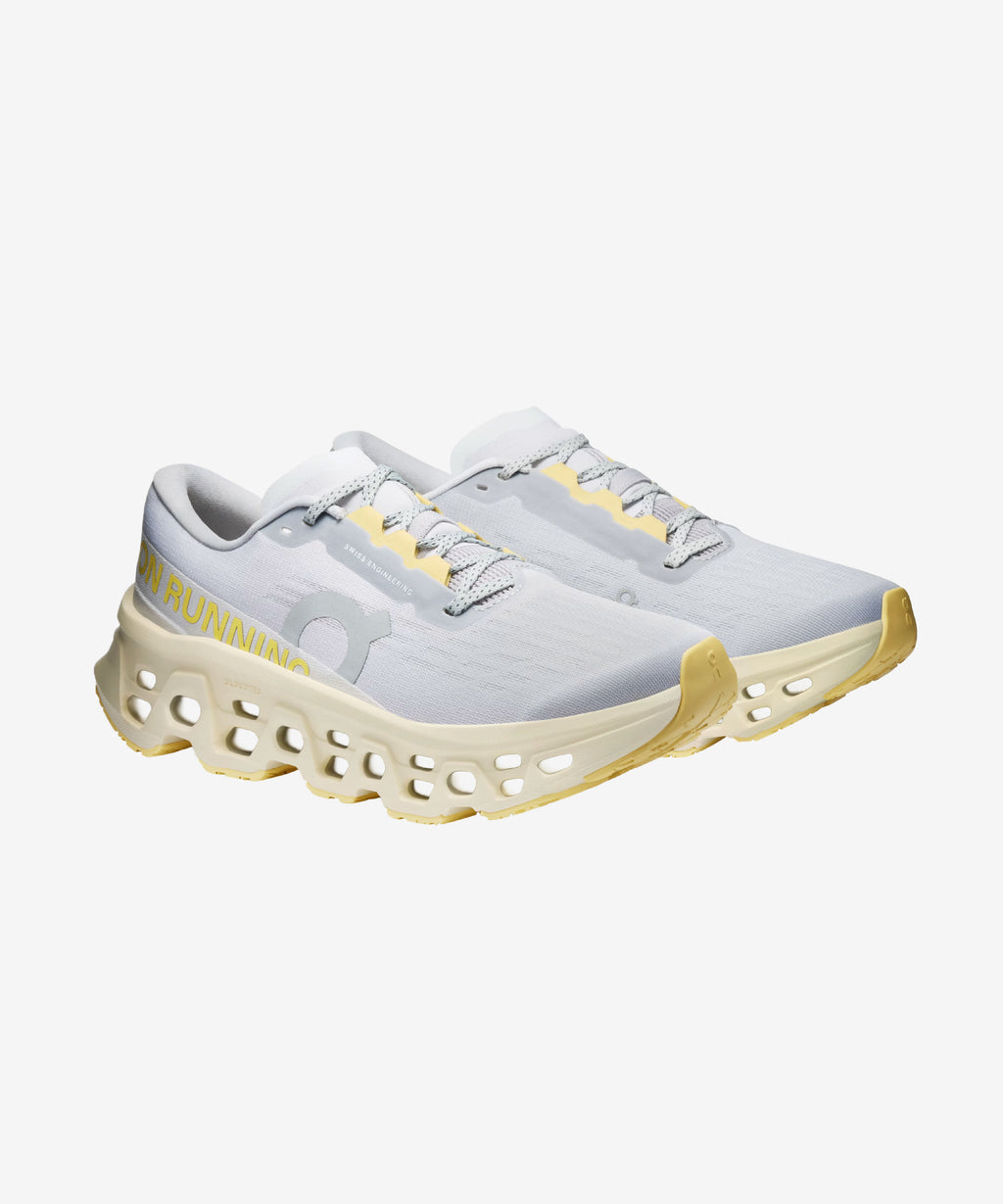 Women’s On Cloudmonster 3